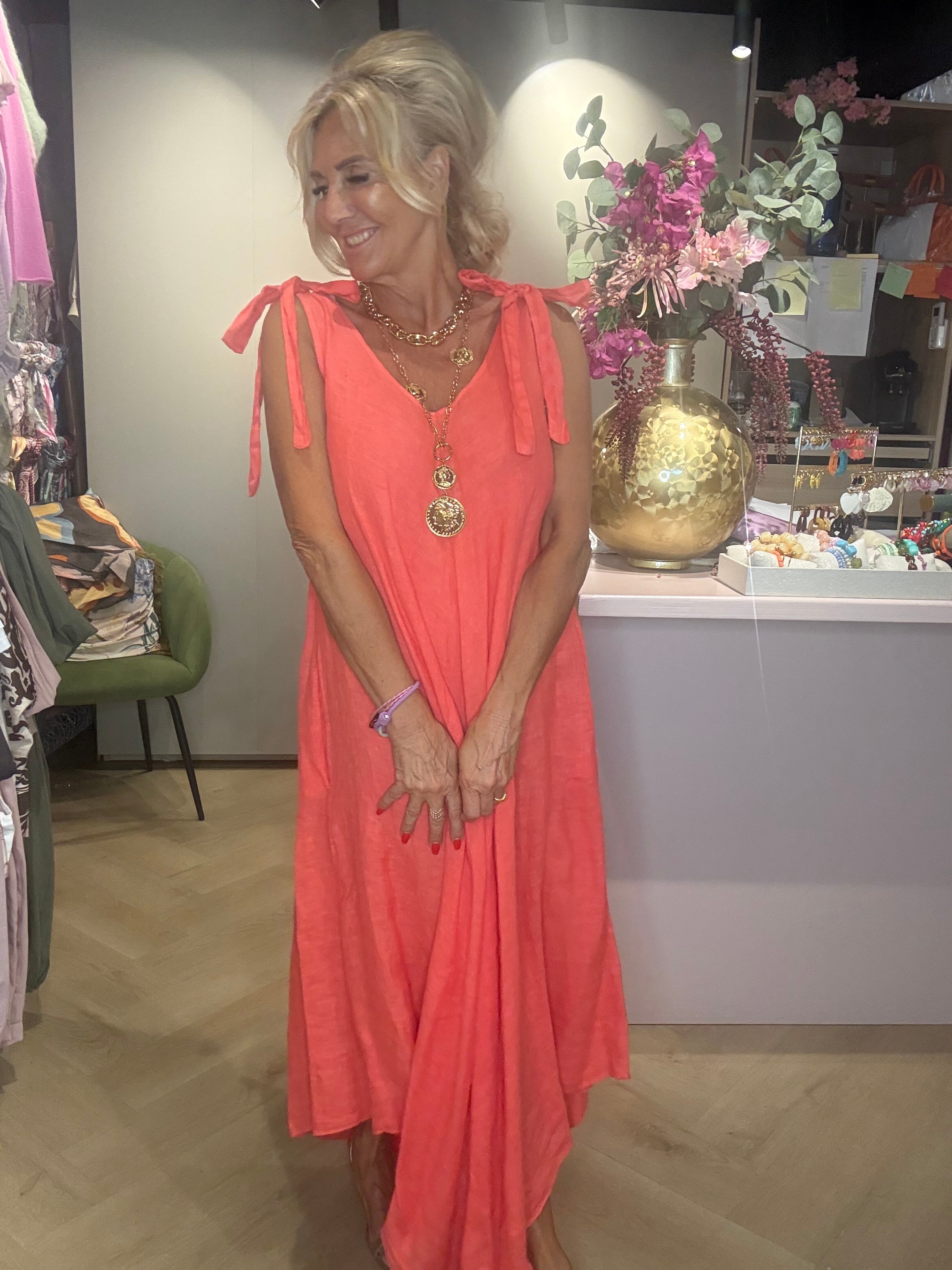 Kleid Koralle Schleife